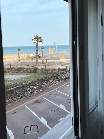 Appartamento T2 climatisé, vue Mer totale, chambre, appart 2 ou 4 pers, parking privé, Wifi fibre, proche des commerces, Kanumera Barcarès