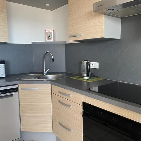 Apartmán T2 Climatise, Vue Totale, Ascenseur, 2 A 4 Pers, Parking Prive, Wifi Fibre, Proche Des Commerces, Kanumera Barcares Le Barcarès
